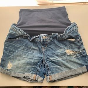 Old Navy Maternity Full Panel Jean Shorts Relaxed Fit Size 6